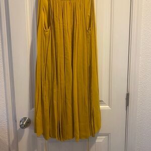 Banana Republic Gold Pleated Midi Skirt Casual Resort Wear